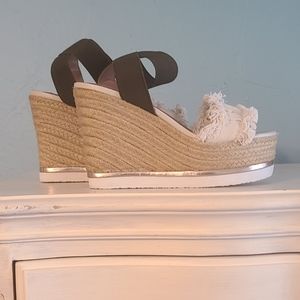 Steve Madden Venus tan wedges.